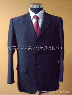 北京西裝、制服與工作禮儀服裝租賃服務(wù) 絲綢服飾的精致選擇與商務(wù)禮儀的完美融合